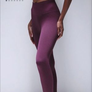 Avocado Chevron Plum Leggings